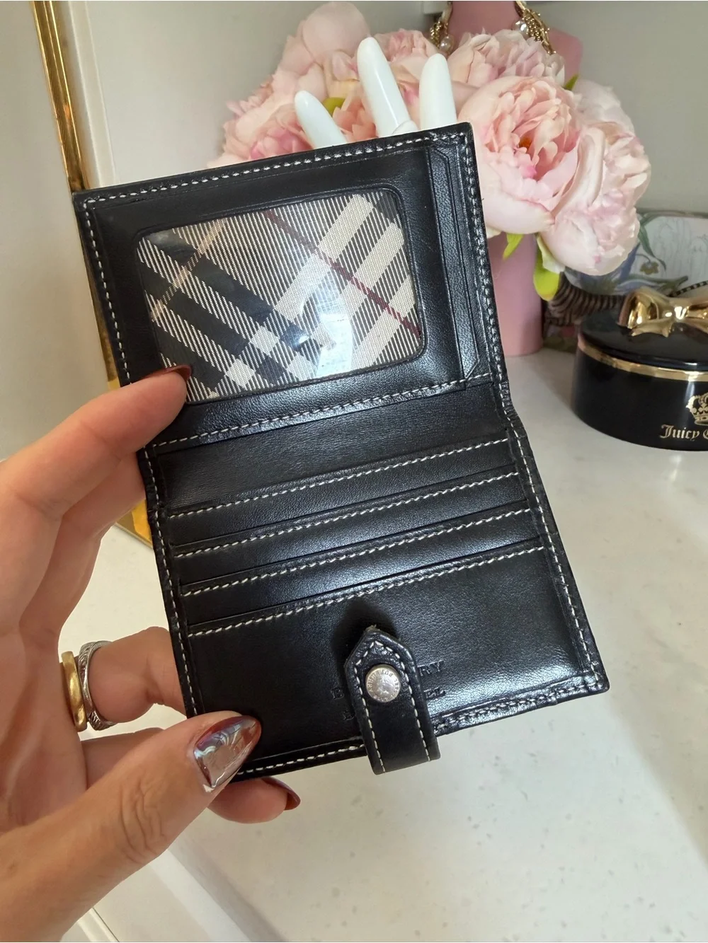 Burberry plaid Check Snap Wallet - Black & Cream like new COA